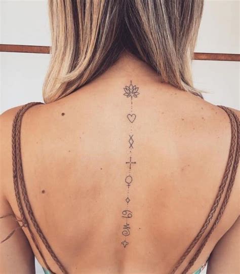 tatuajes en la espalda con significado|Los tatuajes en la espalda más bonitos para mujeres。